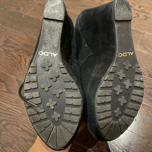 Aldo Black Suede Wedges, Size 8 - Picture 3 of 4